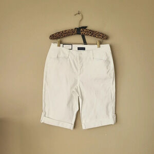 New Charter Club white shorts size 8 women's